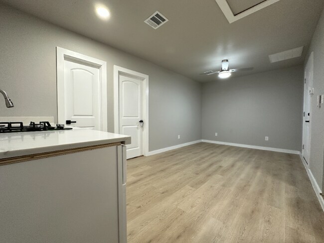 Building Photo - 5926 Par 4 Dr