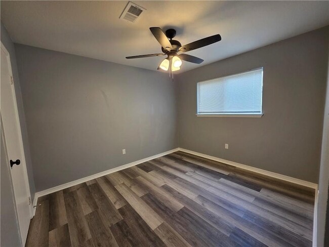 Building Photo - 111 Heather Dr