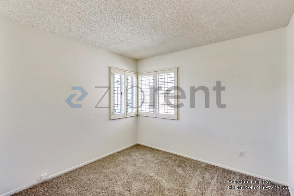 Building Photo - 116 Plymouth Way