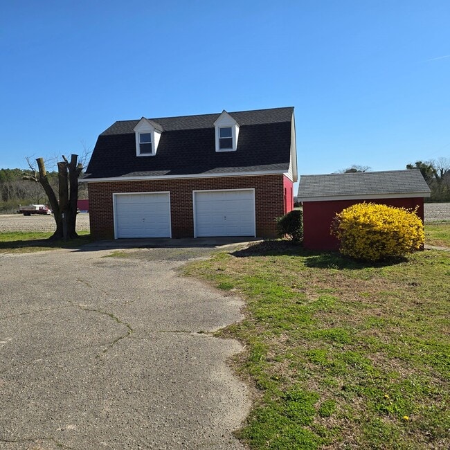 Building Photo - 29093 Arlington Rd