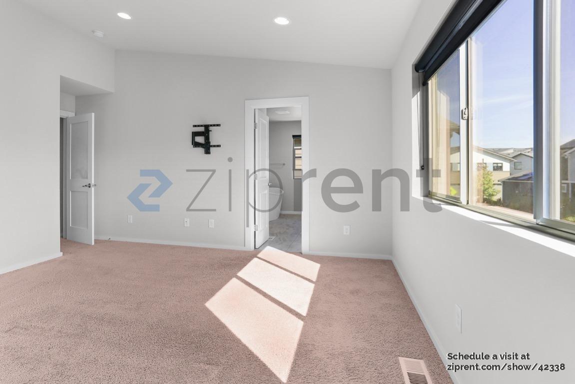 Building Photo - 32830 Madrona Ave SE