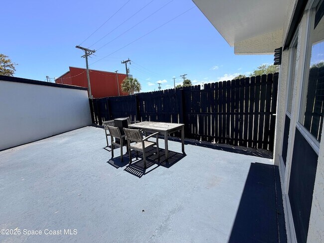 Building Photo - 1464 Guava Ave