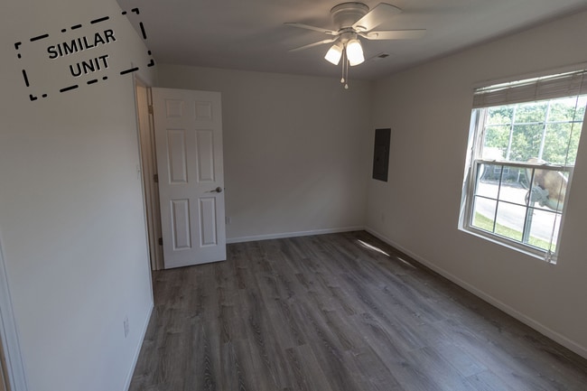 Building Photo - 3322 E St Charles Rd