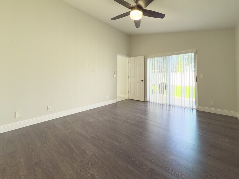 Building Photo - 12204 Sunset Point Cir