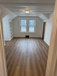 Building Photo - 204 Feltz St