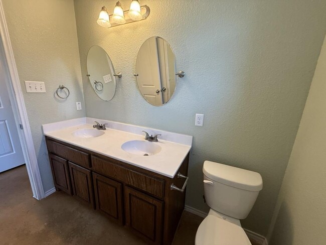 Building Photo - 3202 Rockwall Dr