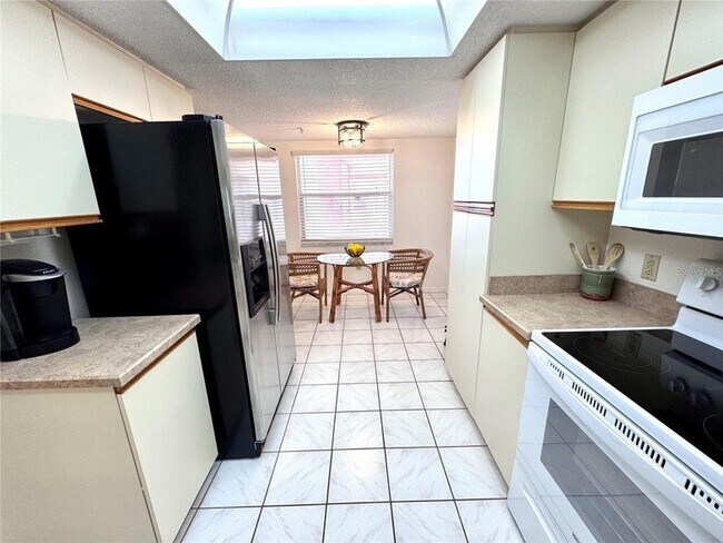 Building Photo - 6505 Stone River Rd