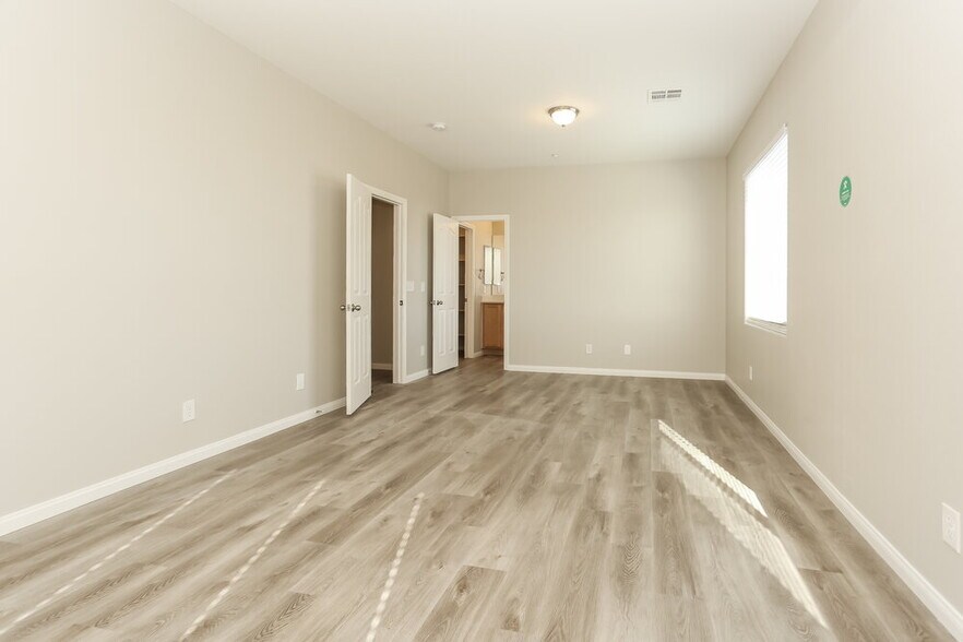 Building Photo - 7204 Amber Cascade Ct