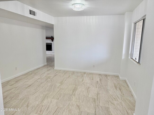 Building Photo - 5817 W Tierra Buena Ln