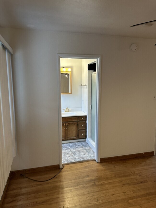 Building Photo - Stockton 3 Bedroom 2 Bathroom Home
