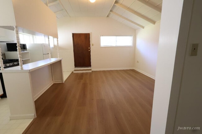 Building Photo - 76 Ryan Ave