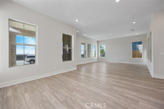 Building Photo - 9355 Astor