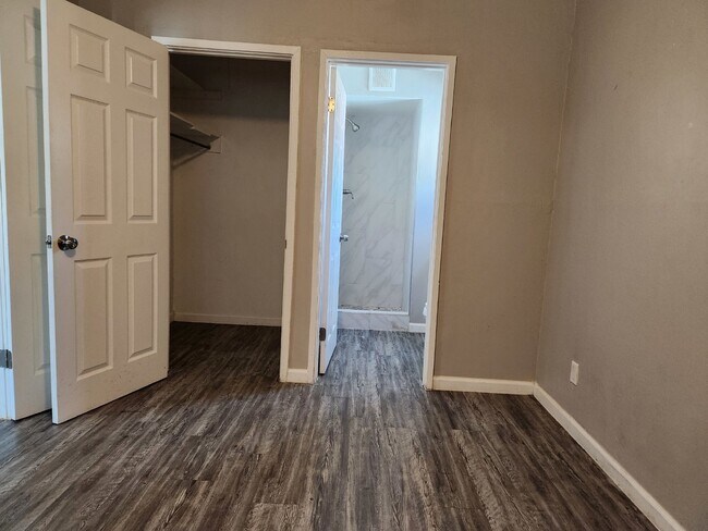 Building Photo - AMAZING 1 BEDROOM 1 BATHROOM FOR LEASE