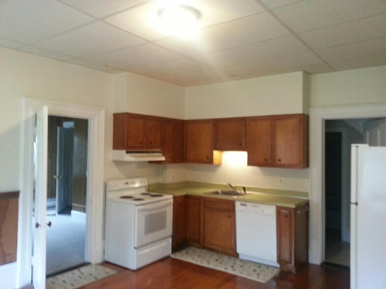 Building Photo - 9 Gambo Rd