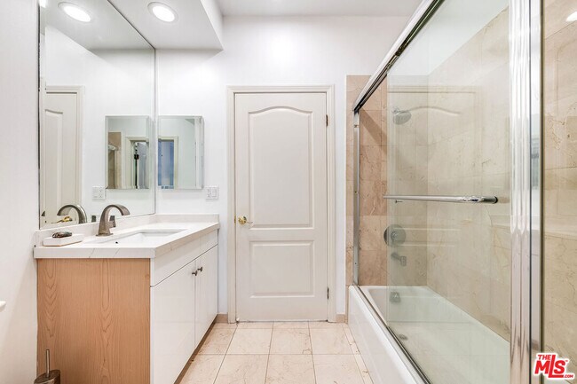 Building Photo - 10630 Eastborne Ave