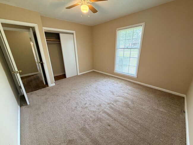 Building Photo - 3 Bedroom/2 Bath Home in Valdosta