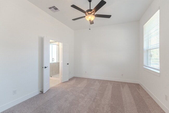 Building Photo - 676 Crested Duck Ct