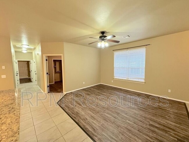 Building Photo - 175 Bison Ct Way