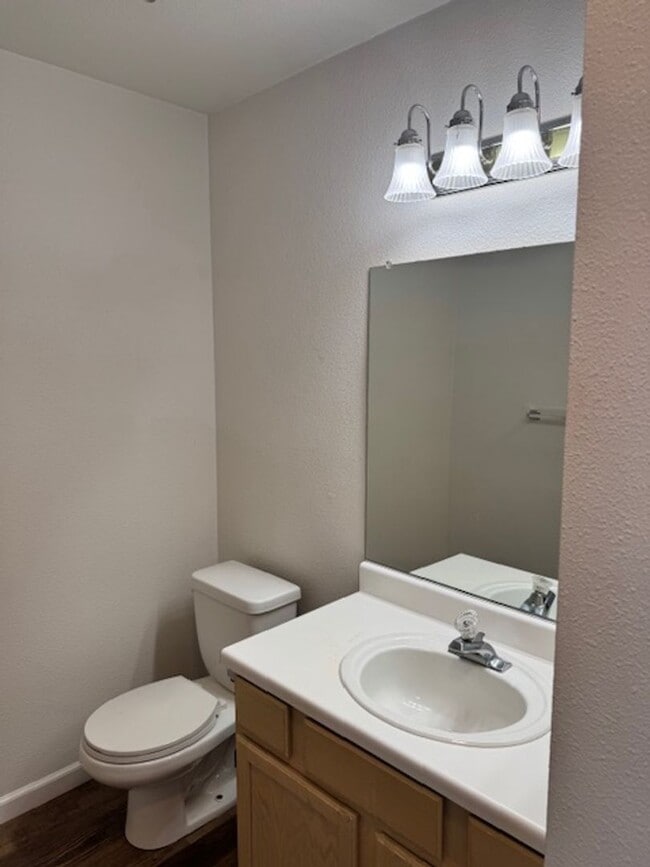 Building Photo - 3044 Sheraton Ct