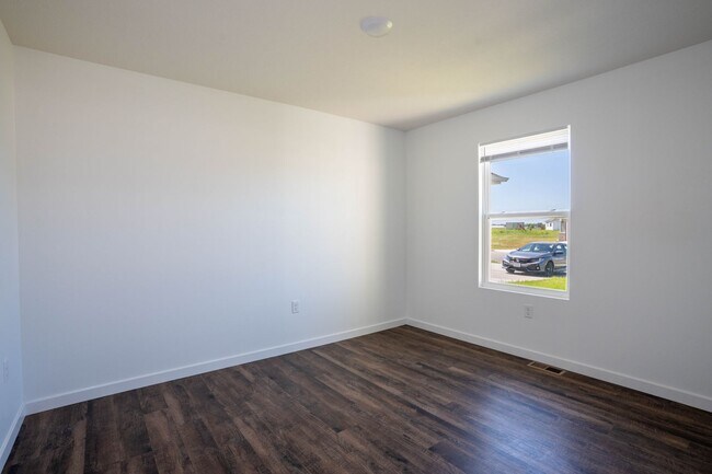 Building Photo - BRAND NEW 4 BEDROOM HOME