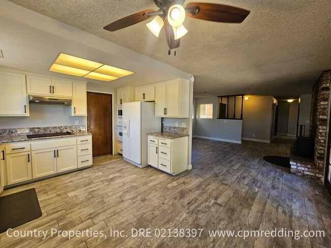 Building Photo - 12183 Dry Creek Rd