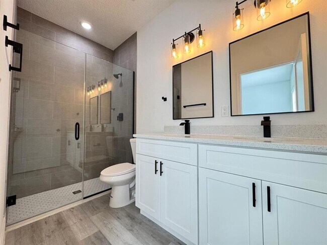 Building Photo - 482 Marion Oaks Manor