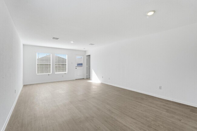 Building Photo - 1000 Calley Pear Trl