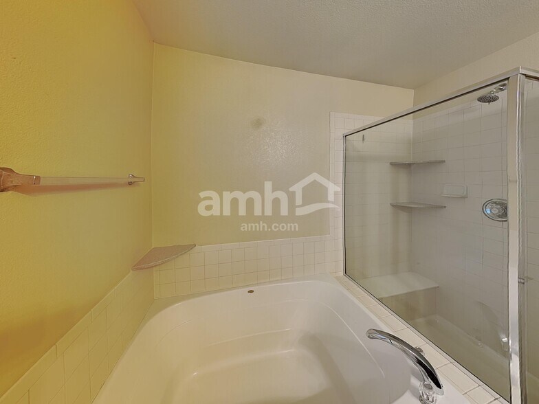 Building Photo - 6719 E 129th Pl