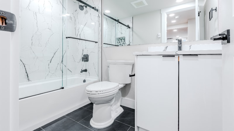 Building Photo - 2106 Oakes Ave