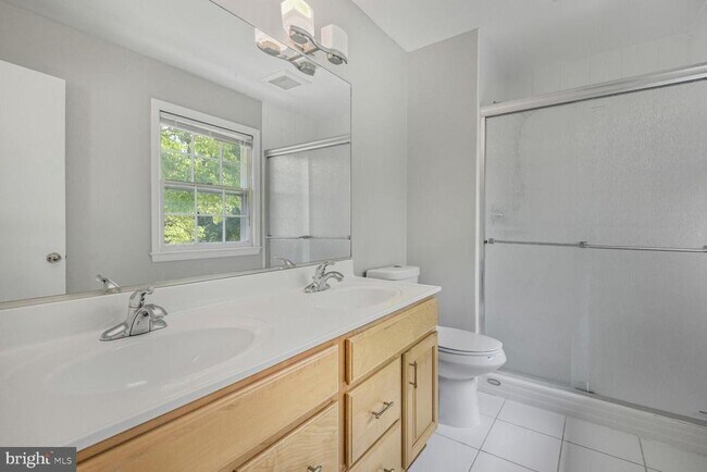 Building Photo - 11733 Ambleside Dr
