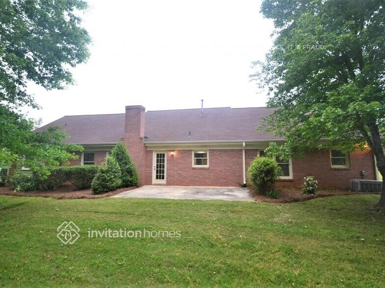 Building Photo - 169 Simeon Dr