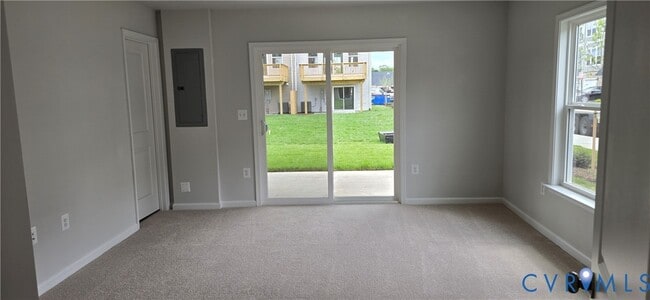 Building Photo - 567 Sybil St