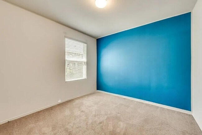 Building Photo - 1601 Megan Creek Dr