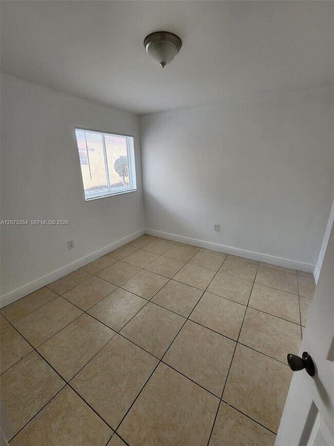 Building Photo - 2770 W 61st Pl