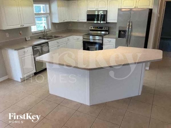 Building Photo - 408 SE 4th Terrace