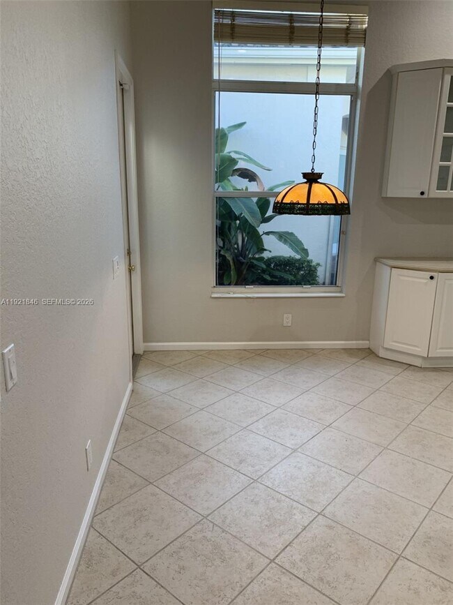 Building Photo - 2518 Bay Pointe Ct