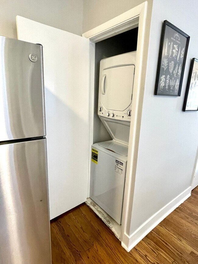 Building Photo - 2117 Maury Ave