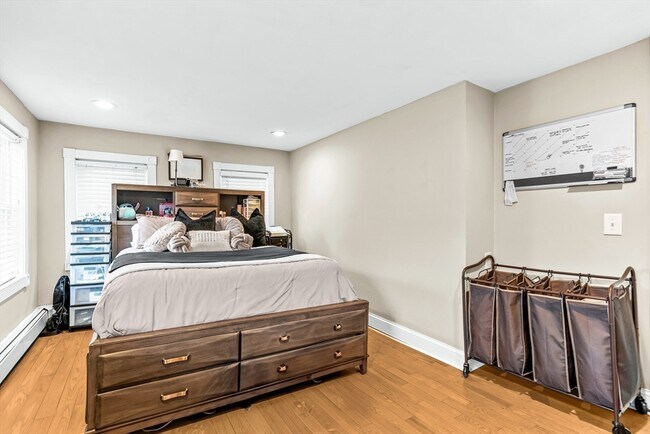 Building Photo - 121 Franklin St