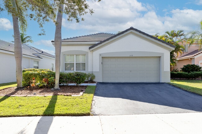 Building Photo - 1579 Banyan Way