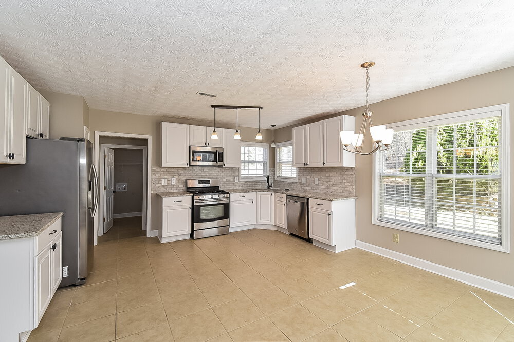 Building Photo - 2091 Samantha Cir S W