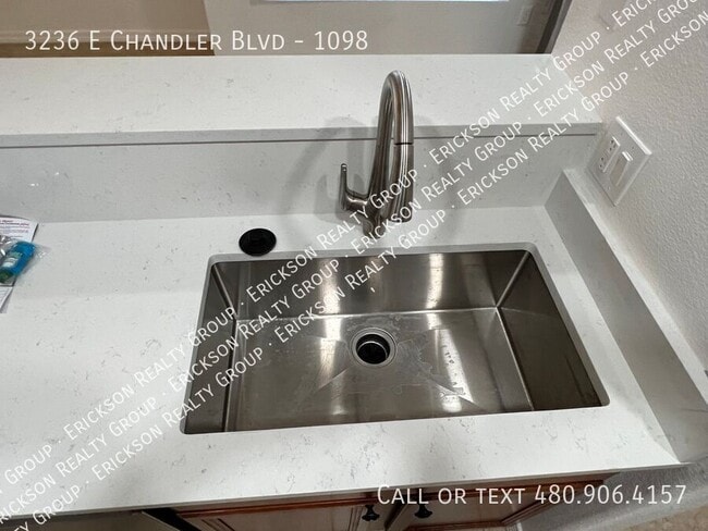 Building Photo - 3236 E Chandler Blvd