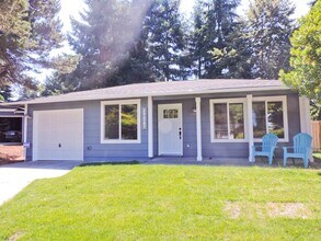 Building Photo - AVAILABLE NOW!! Immaculate N Tacoma 3bdr 2...
