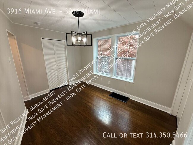 Building Photo - 3916 Miami St