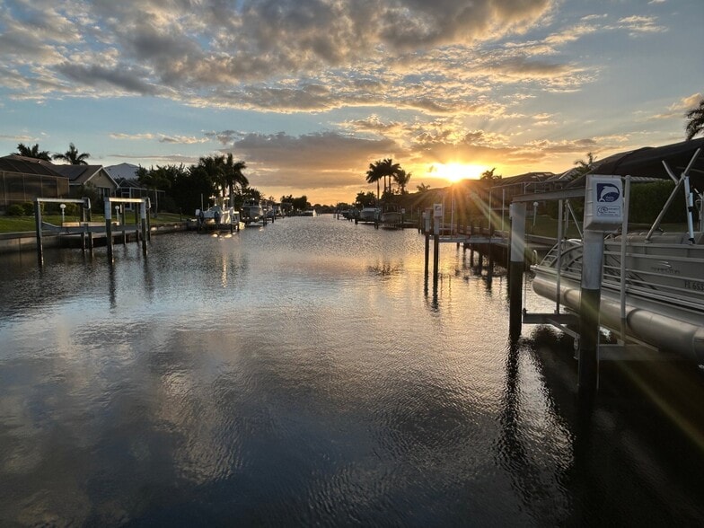 Building Photo - 1001 Mineo Dr