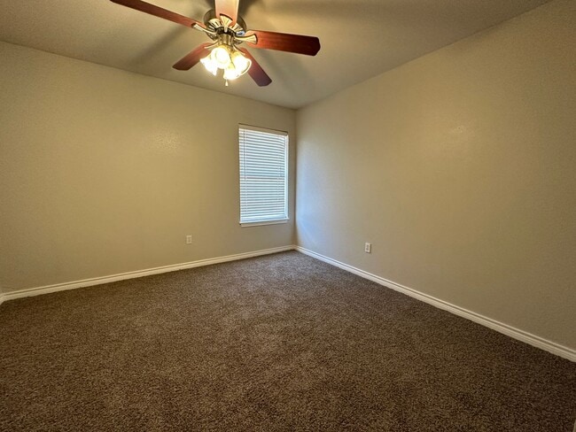 Building Photo - 3 bed 2 bath Frenship ISD