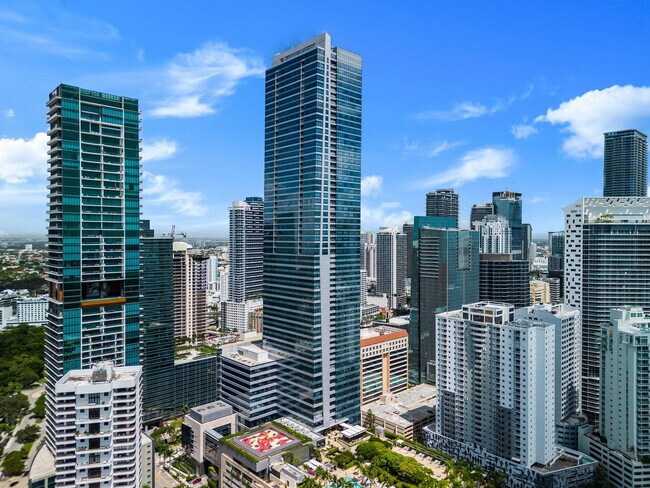 Building Photo - 1441 Brickell Ave