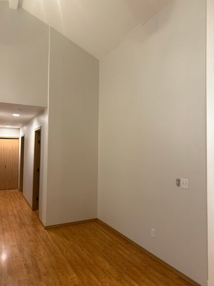 Building Photo - 7104 SE Kansas St