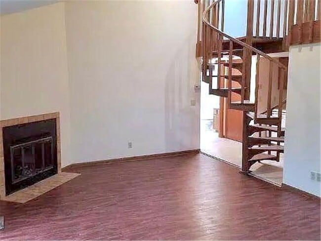 Building Photo - 2463 Cochrane Dr