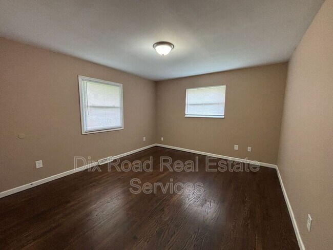 Building Photo - 601 Brelsford Ave