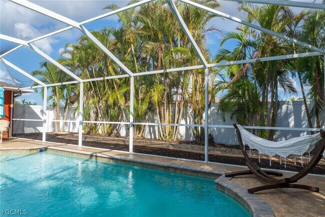 Building Photo - 2208 Viscaya Pkwy